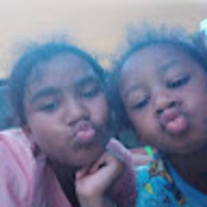 Meet your Posher, Essie